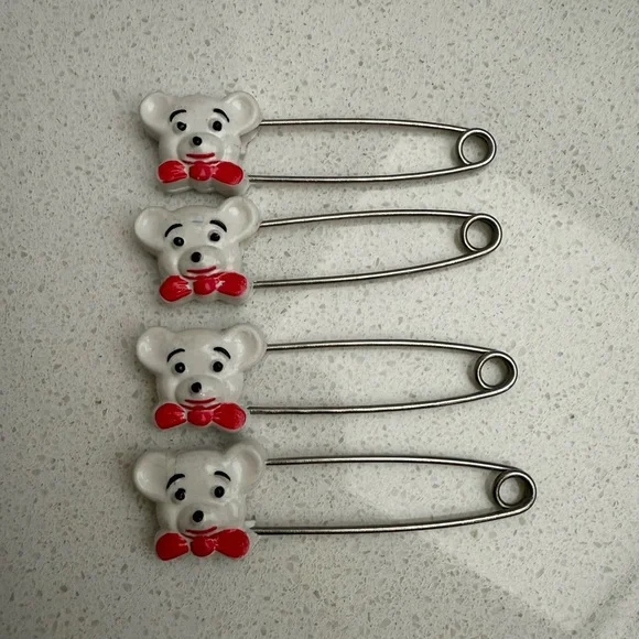 Set of 4 Vintage Bear Diaper Pins White Bears Red Bow Ties Nursery Retro Baby - Picture 2 of 7